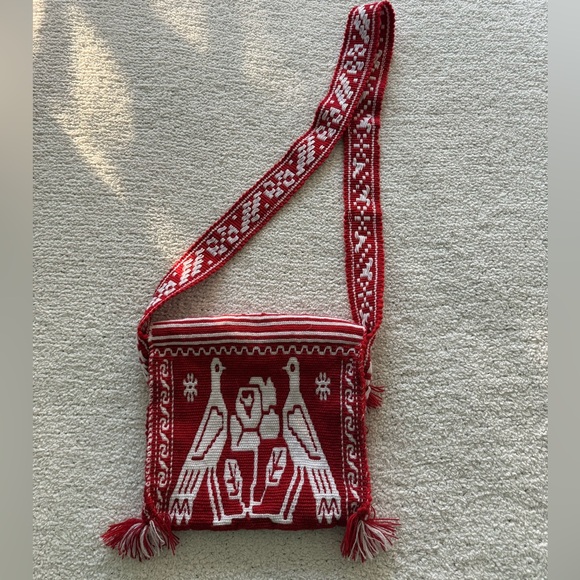 Mexican Tenango Embroidery Handcrafted Reversible Shoulder Bag Red Ivory W/Frill - Picture 9 of 10